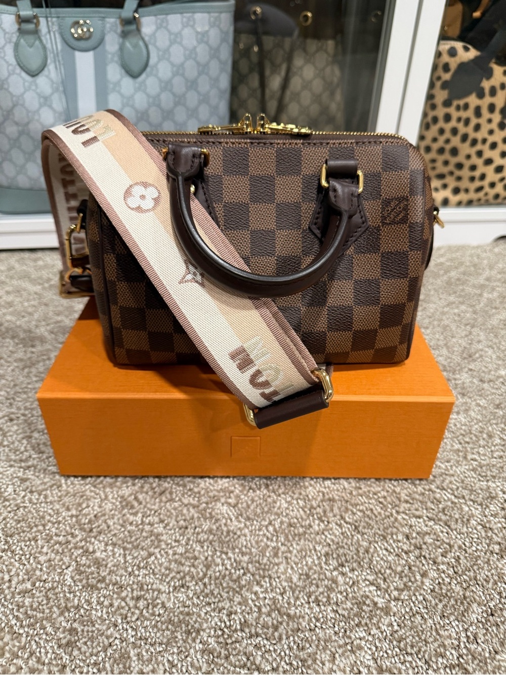 Louis Vuitton Speedy Bandoulière 20- NWT